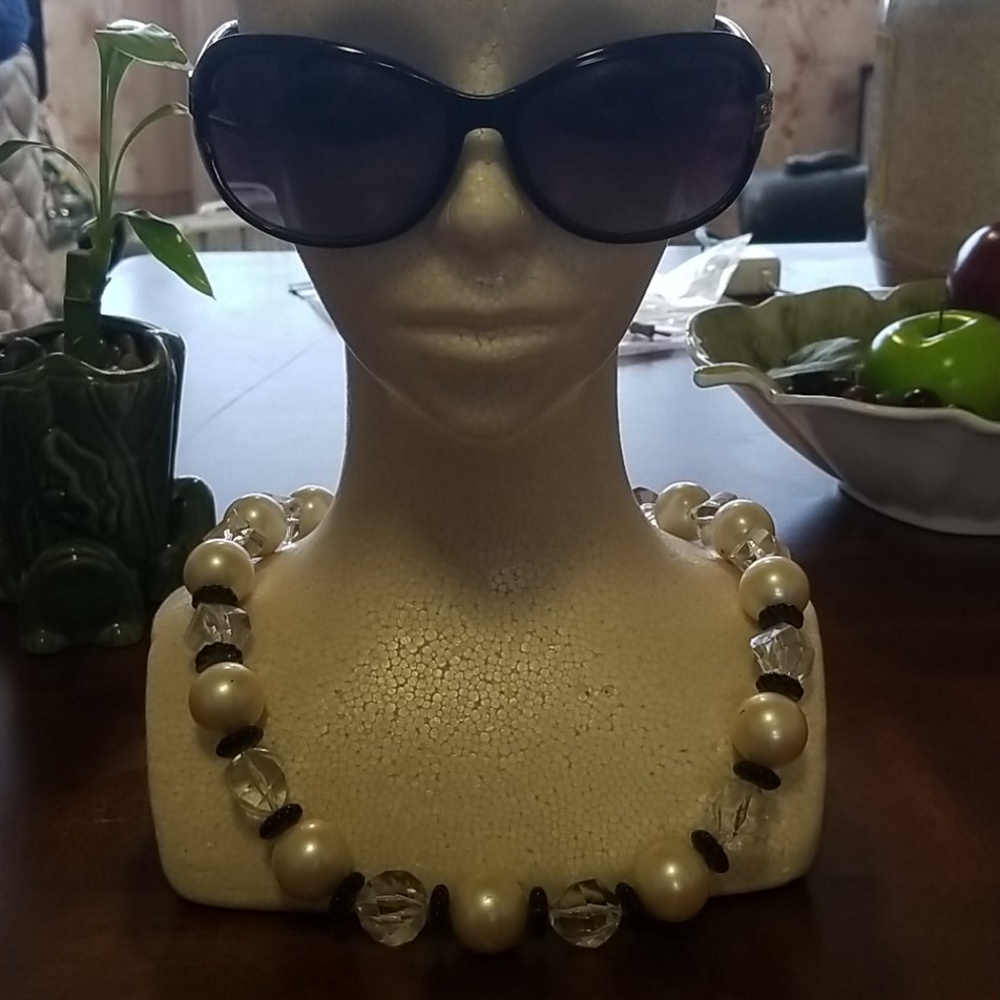 Monet necklace